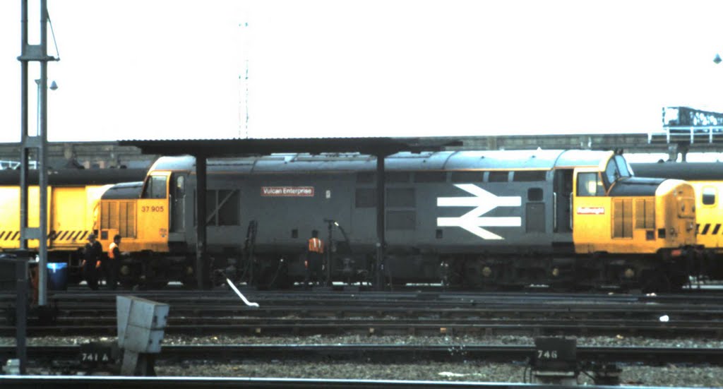 37 905 Vulcan Enterprise at Crewe diesel