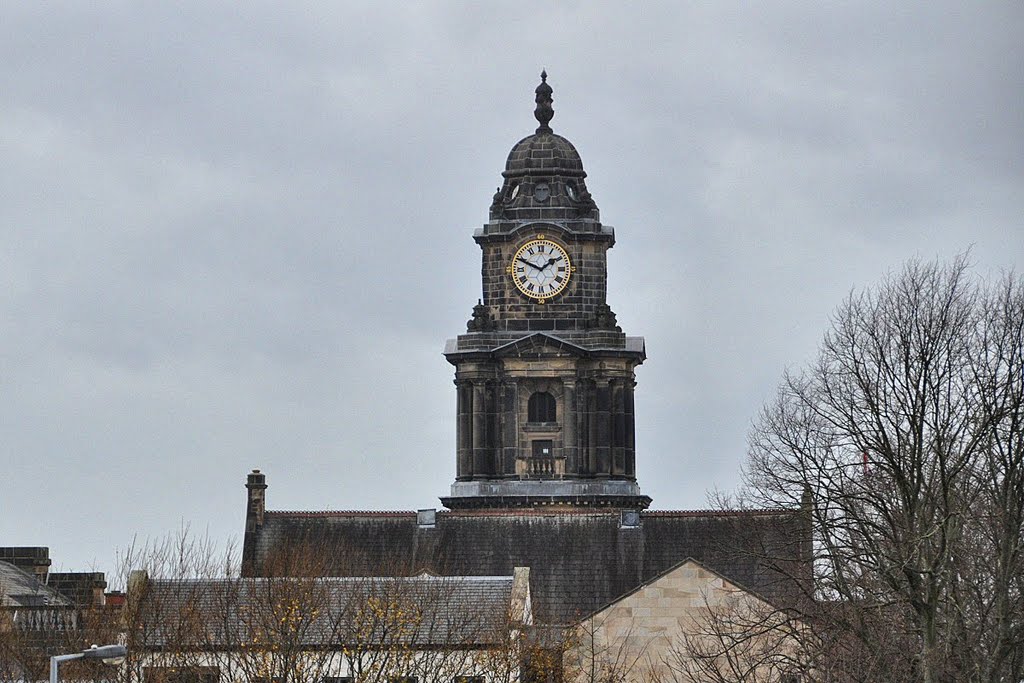 Town Hall clock ¬