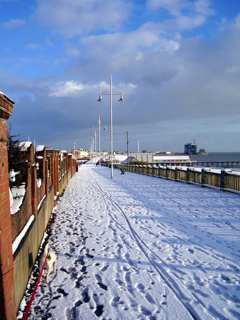 Lowestoft, Upper prom in the snow.