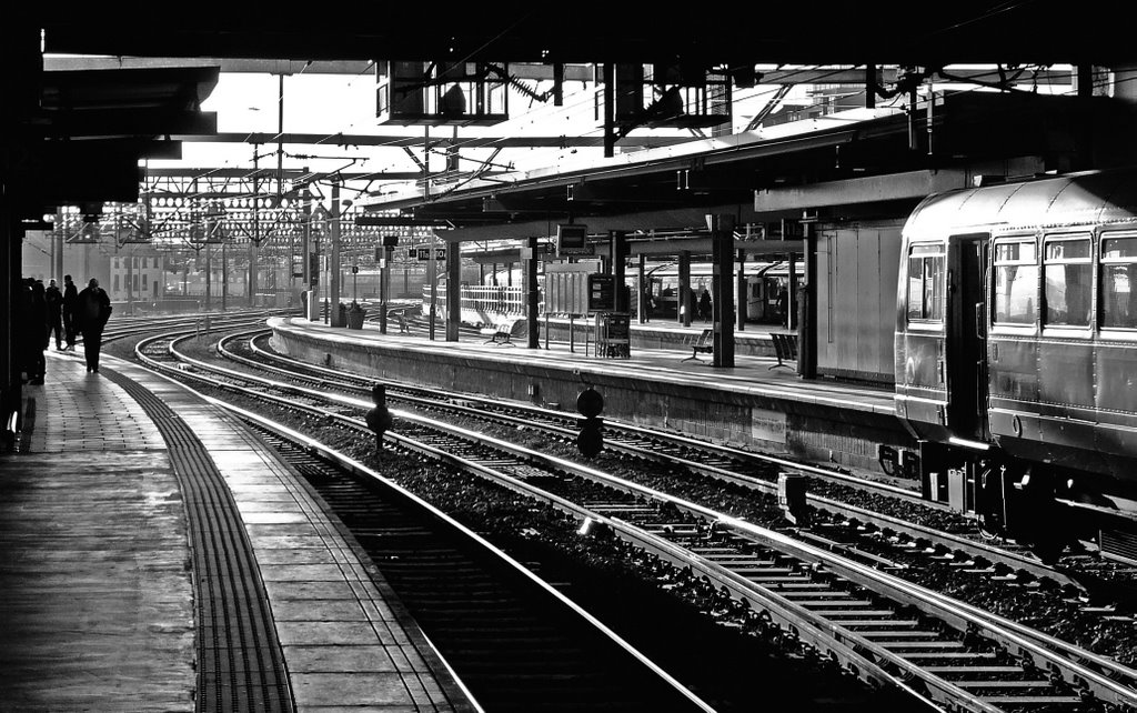 Leeds Railway Station, West Yorkshire, UK
