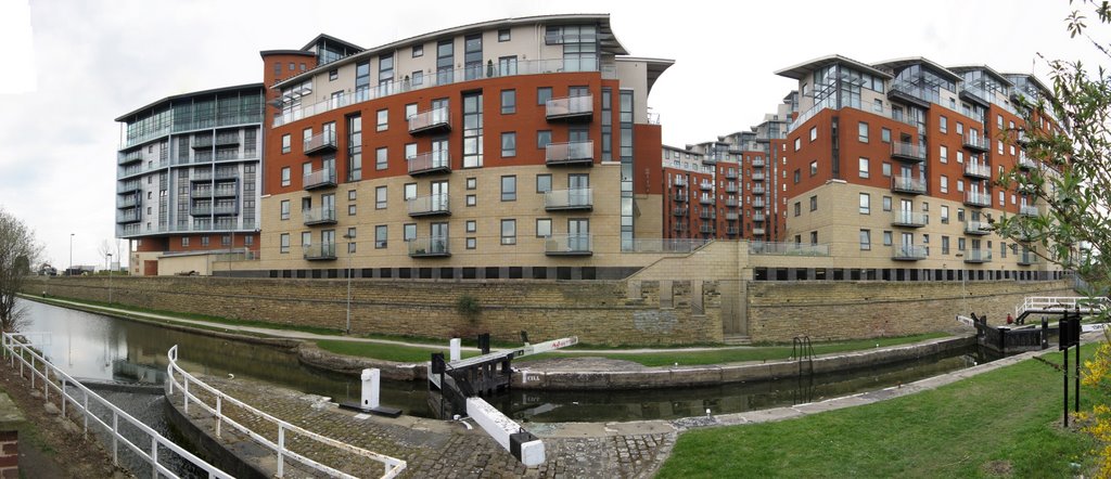 Leeds City Island Panorama