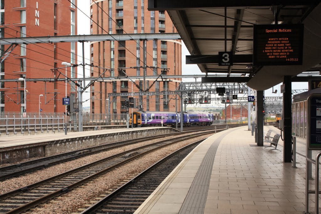 Leeds Railway Station ,Platform 3