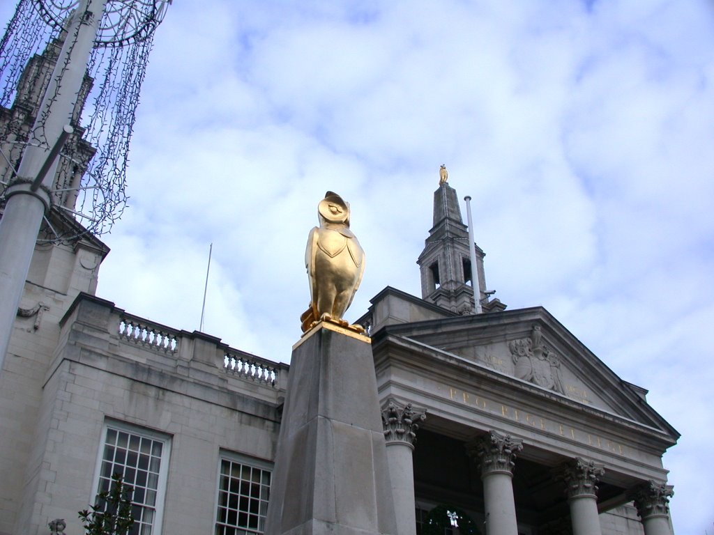 Leeds Civic Hall & Leeds Owl