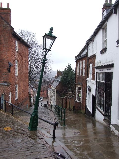 Leaning Lamp-post
