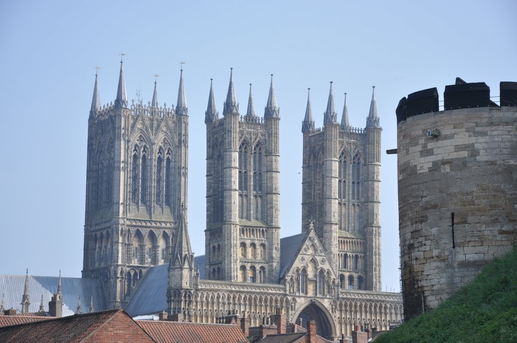 Lincoln Cathedral and Castle Wall