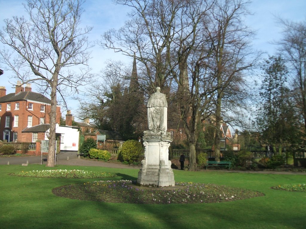 Statue of King Edward 7 with the Cathedral behind it