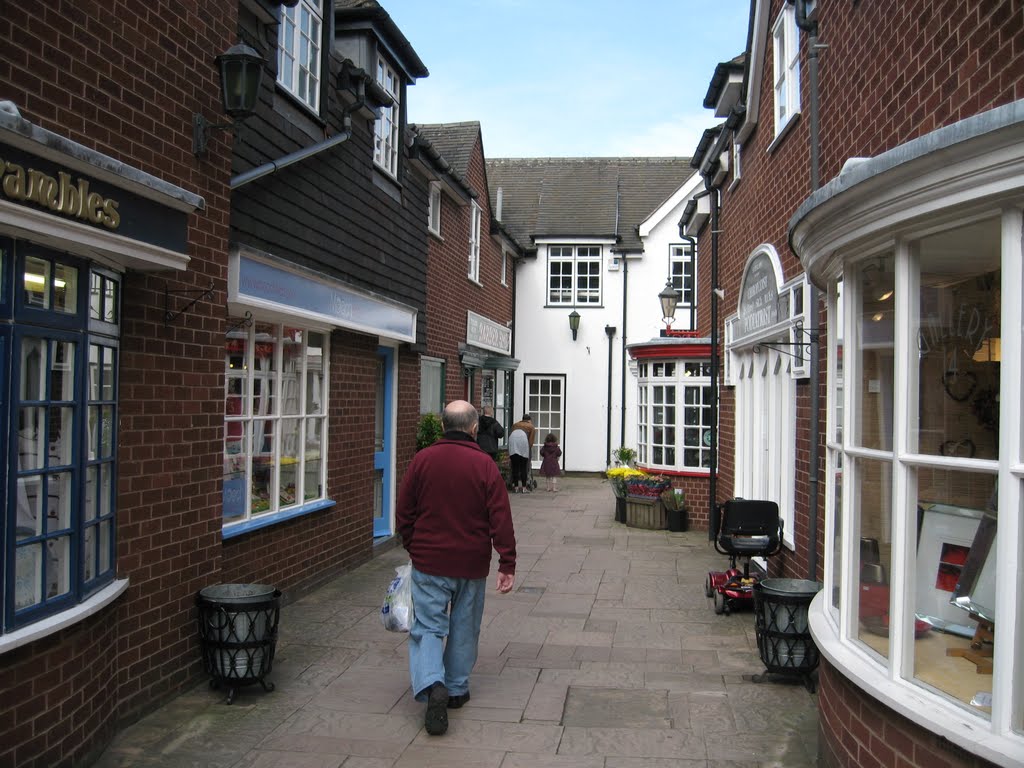 Tudor Row Shops