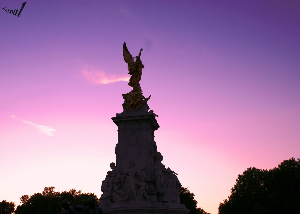Outside Buckingham Palace