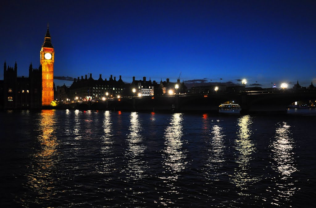 London at night * Olympist ©