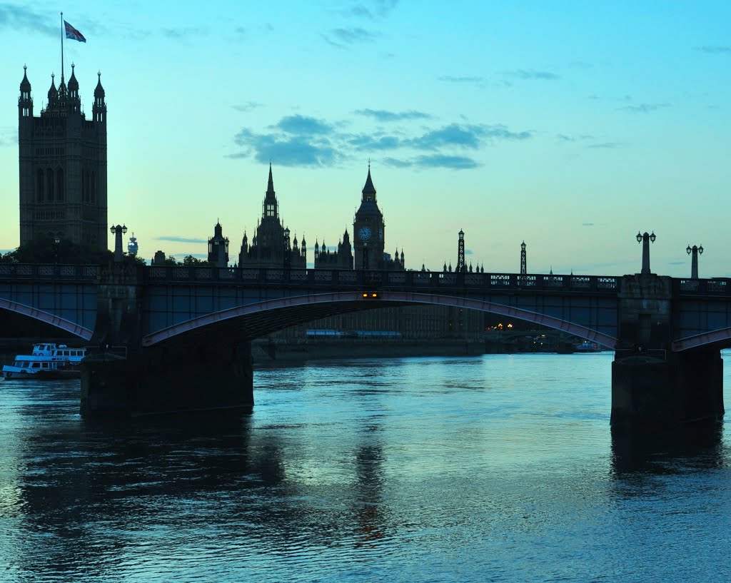 Lambeth Bridge; London * Olympist ©