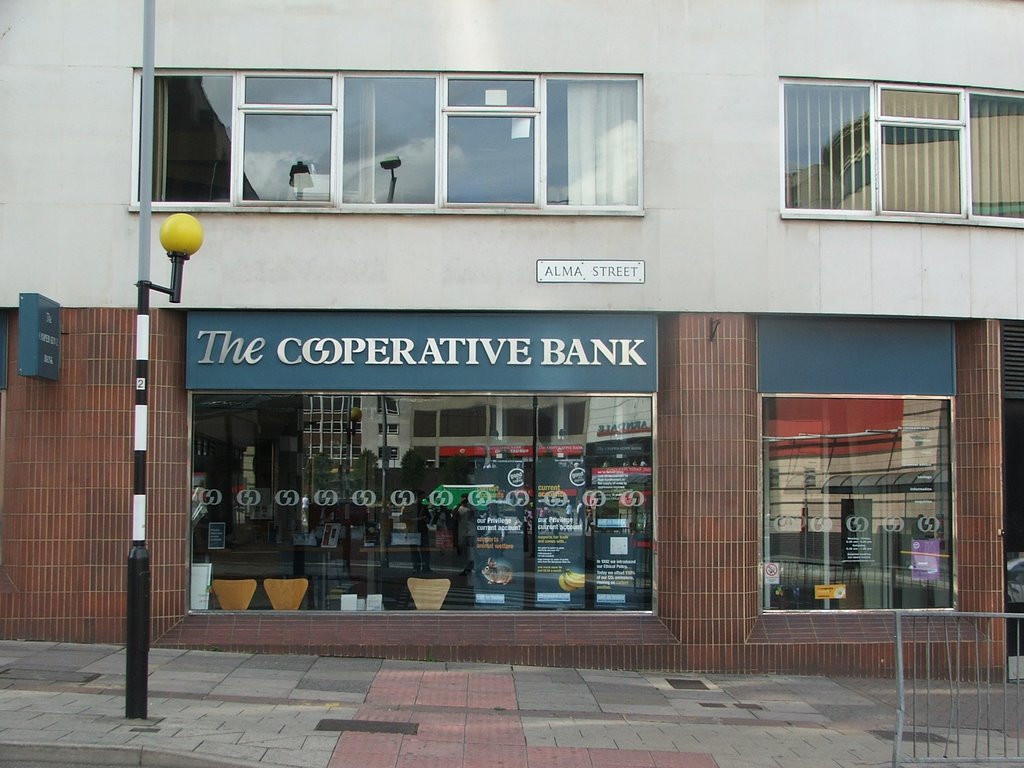 Luton, Corner of Alma Street