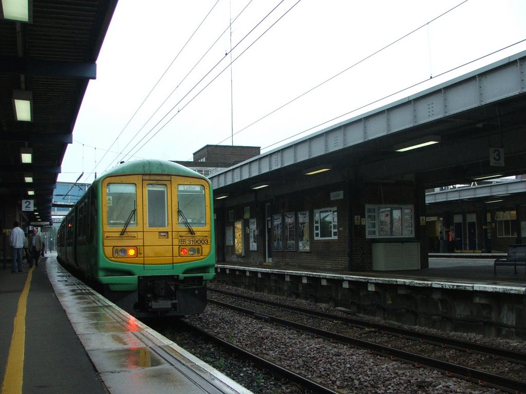 Luton Railway Station