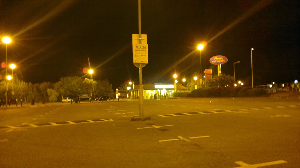 Mansfield Leisure Park at Night