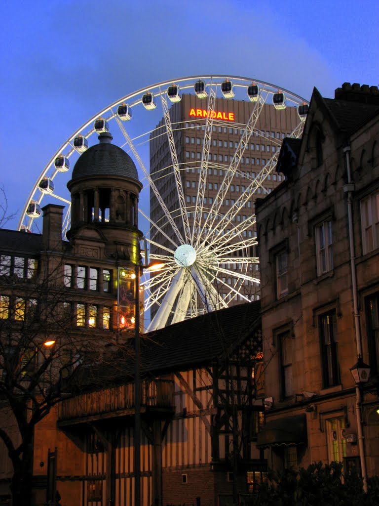 MANCHESTER (GB): Manchester Wheel, Arndale and Triangle.