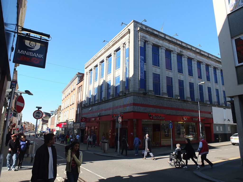Northampton Town, Art Deco style in Gold Street.