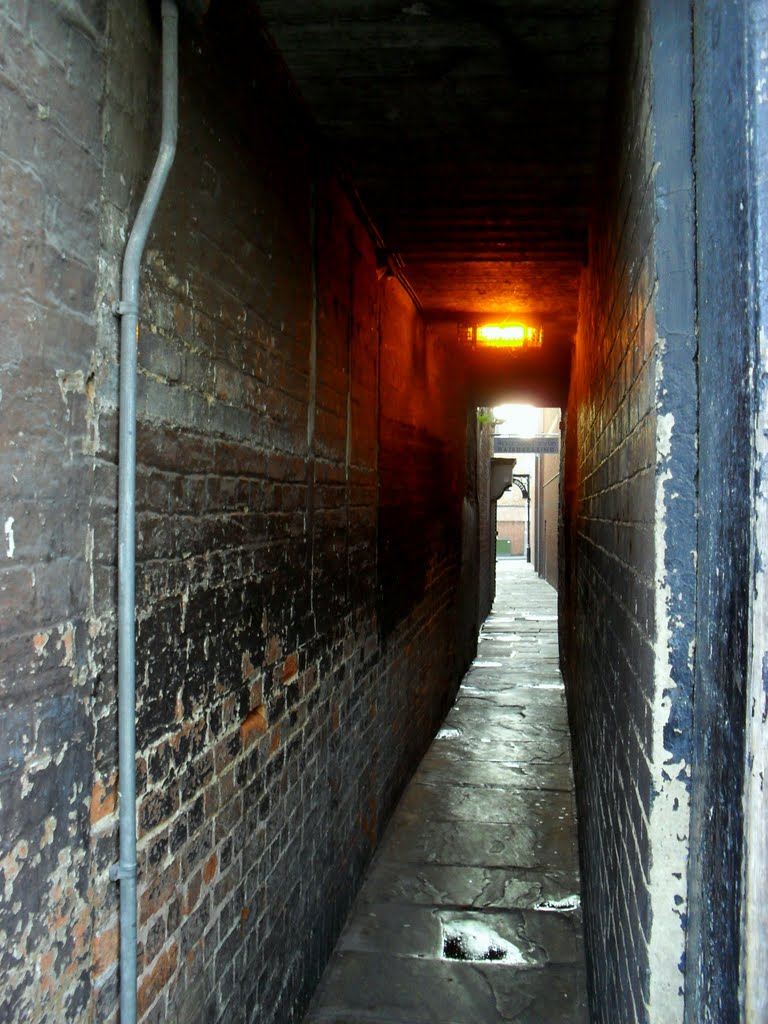 Sikátor..Alley,Town centre Northamptom,U.K.