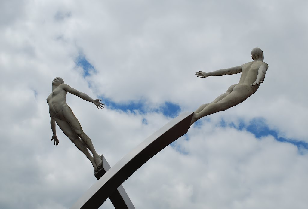 Discovery, a sculpture celebrating the life of Francis Crick. Artist-Lucy Glendinning