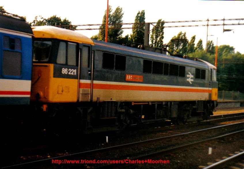 Class 86221 Look East Photo, Northampton station in the 1980s