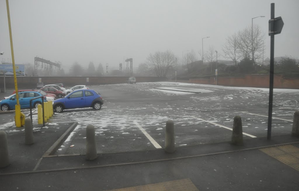Nuneaton : Train Station Parking