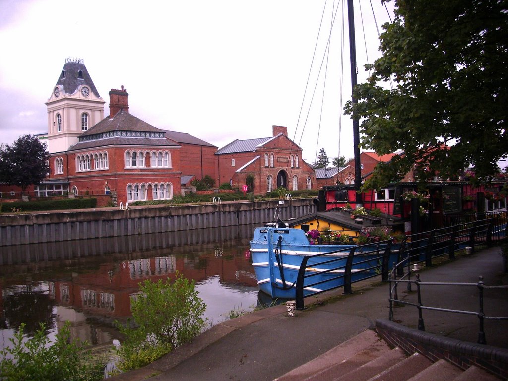 Cafe barge on the Trent