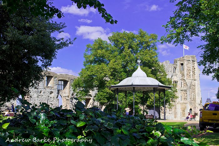 Newark Castle gardens