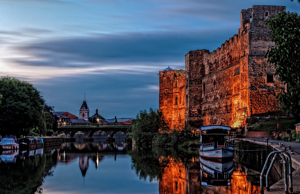 Newark Castle reflection