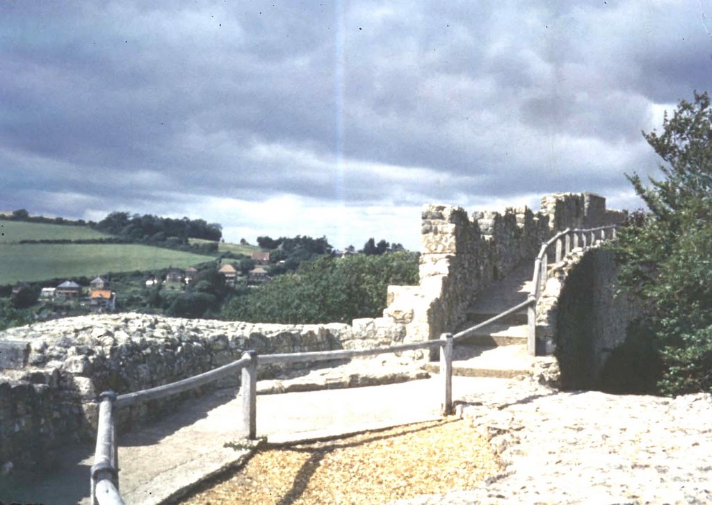 THE RAMPARTS AT CARISBROOKE CASTLE