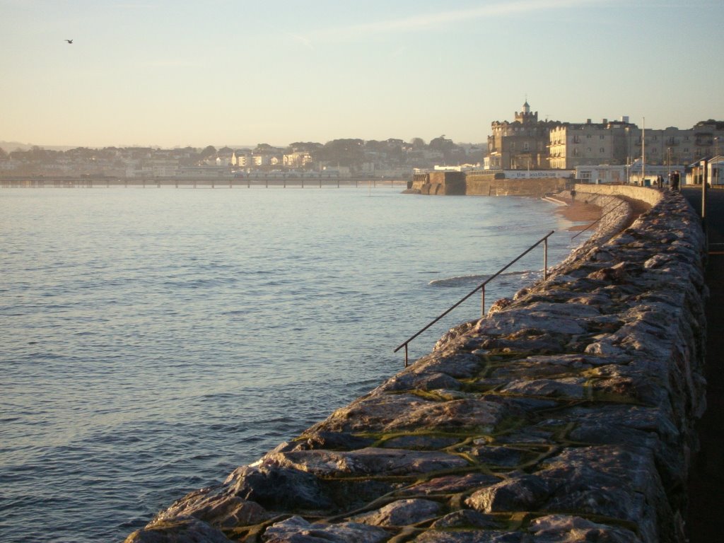 redcliffe hotel from preston beach