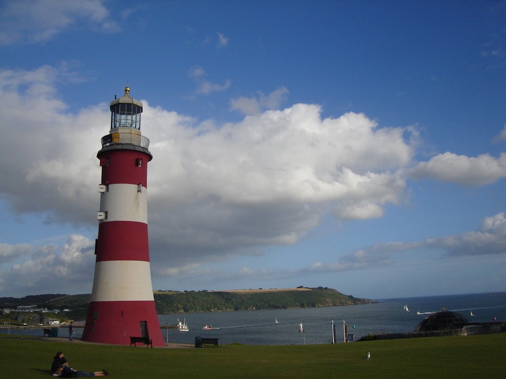lighthouse-Plymouth