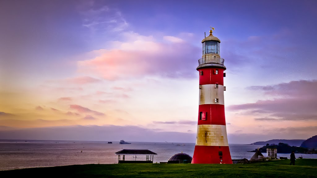 Sunrise at Plymouth Lighthouse