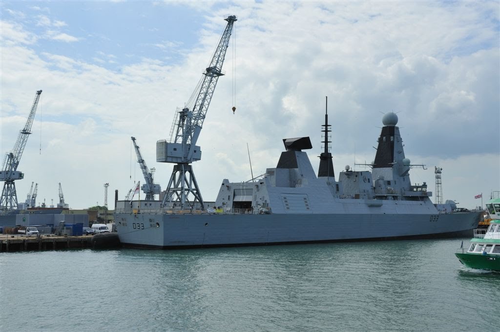 Type 45 destroyer ~ Dauntless
