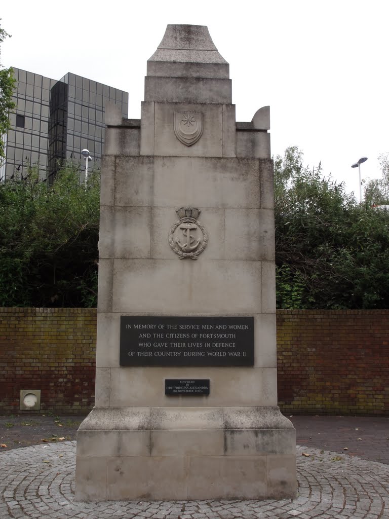 World War 2 Memorial - Stanhope Rd, Portsmouth PO1 1