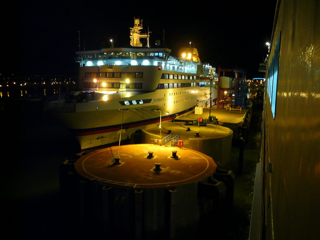Le Ferry "Normandie" de Brittany Ferries à quai à Portsmouth