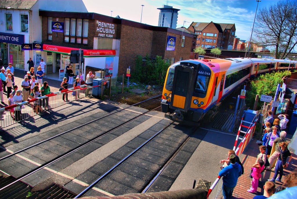 Poole High Street - and rail crossing