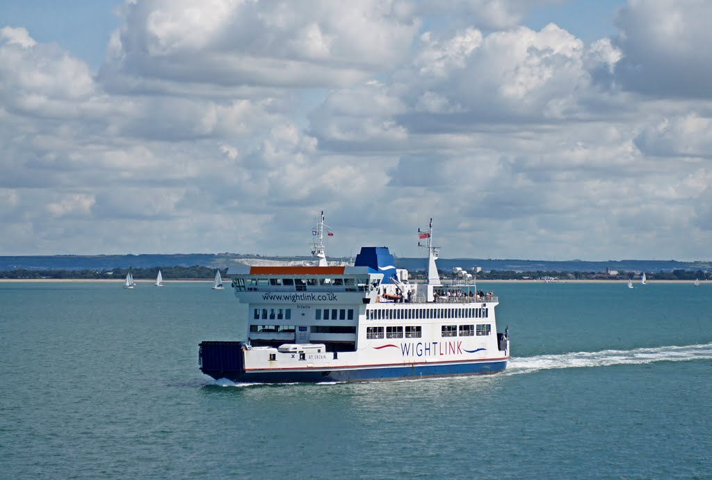 Passing Ferries, Fishborne to Portsmouth
