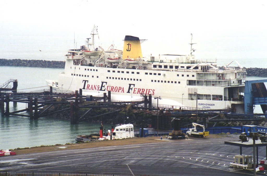TRANS EUROPA FERRIES HARBOUR TUG BOAT.NORE CHALLENGER