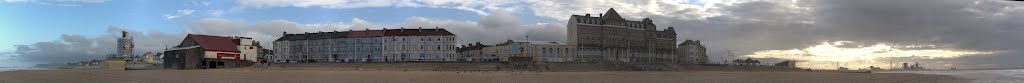 Panorama along Redcar Esplanade
