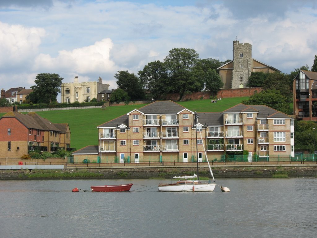 Rochester Esplanade from River Medway
