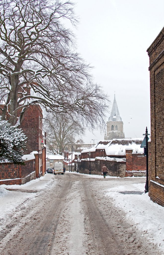 Walking to Rochester in the snow