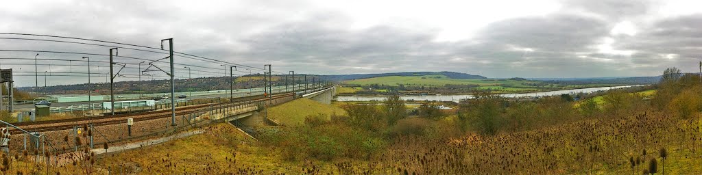 Panorama, Medway Bridges