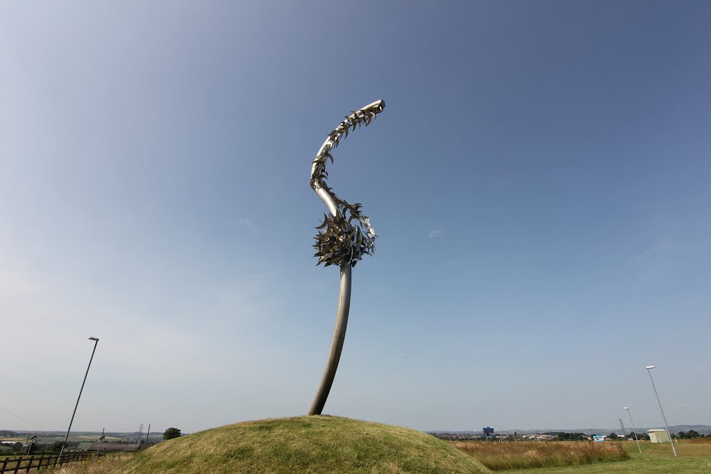 Sculpture leading to Castlewood.