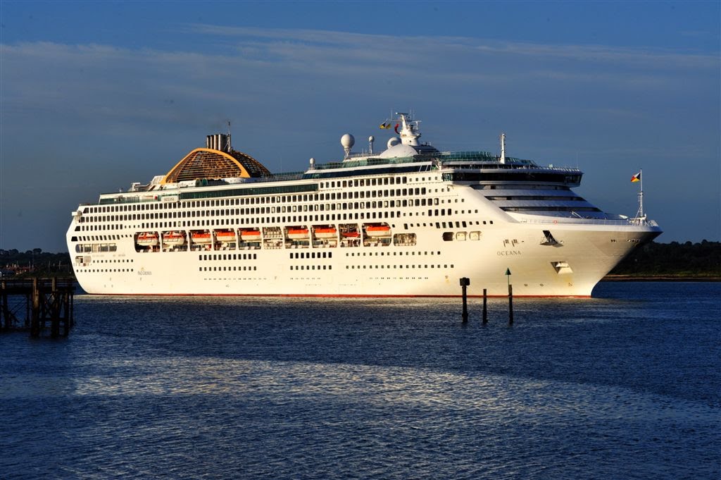 Oceana comes into Southampton