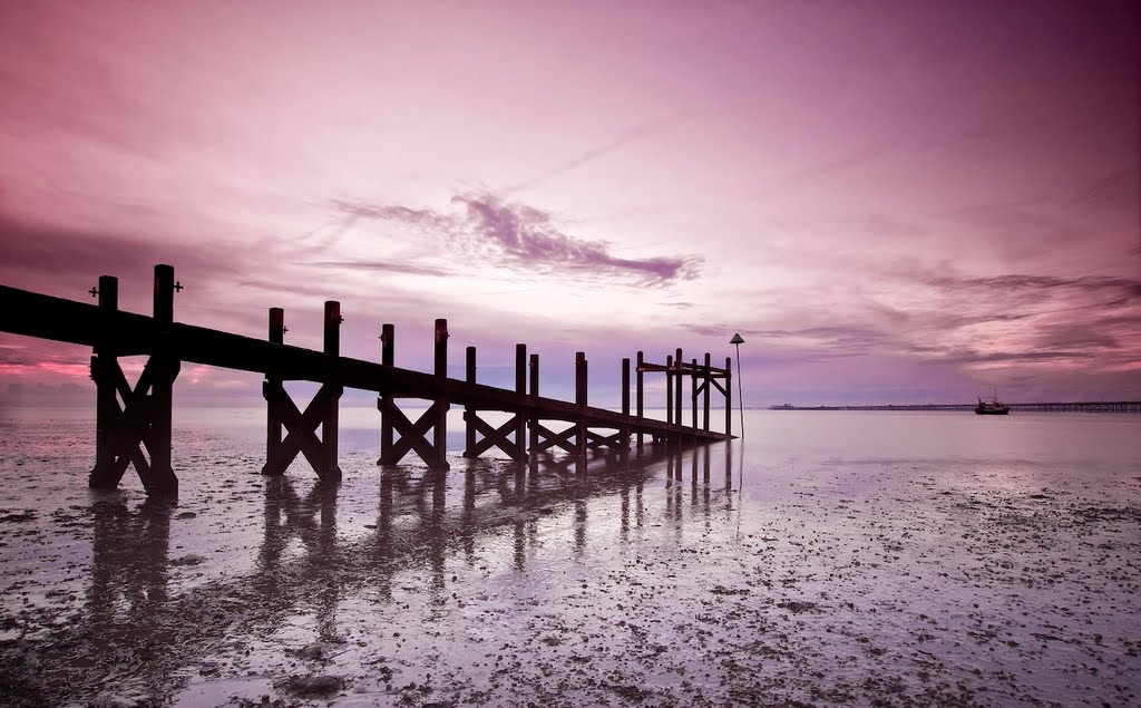 Pink Sunrise at Southend