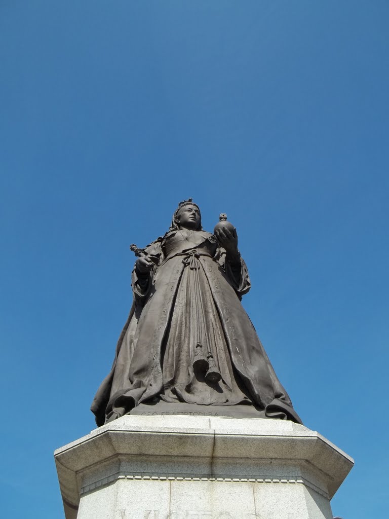 Queen Victoria - Southport - 04/11