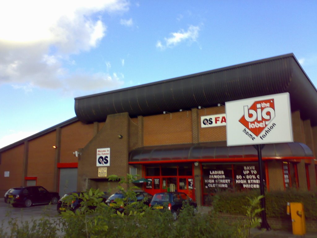 QS Fashion Outlet, Sale