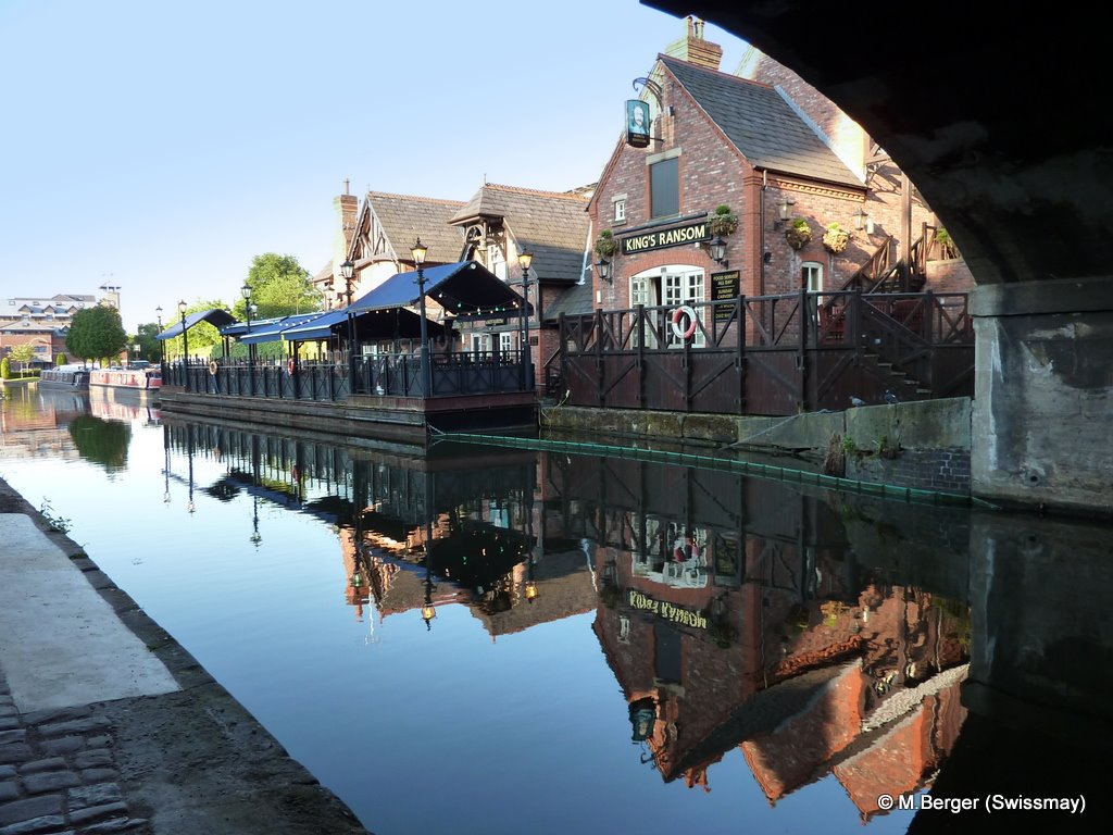 mb - Canal in Sale Manchester