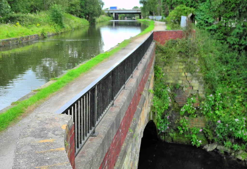 Aquaduc Bridgewater Canal - Urmston, Trafford M32 8, England, United Kingdom