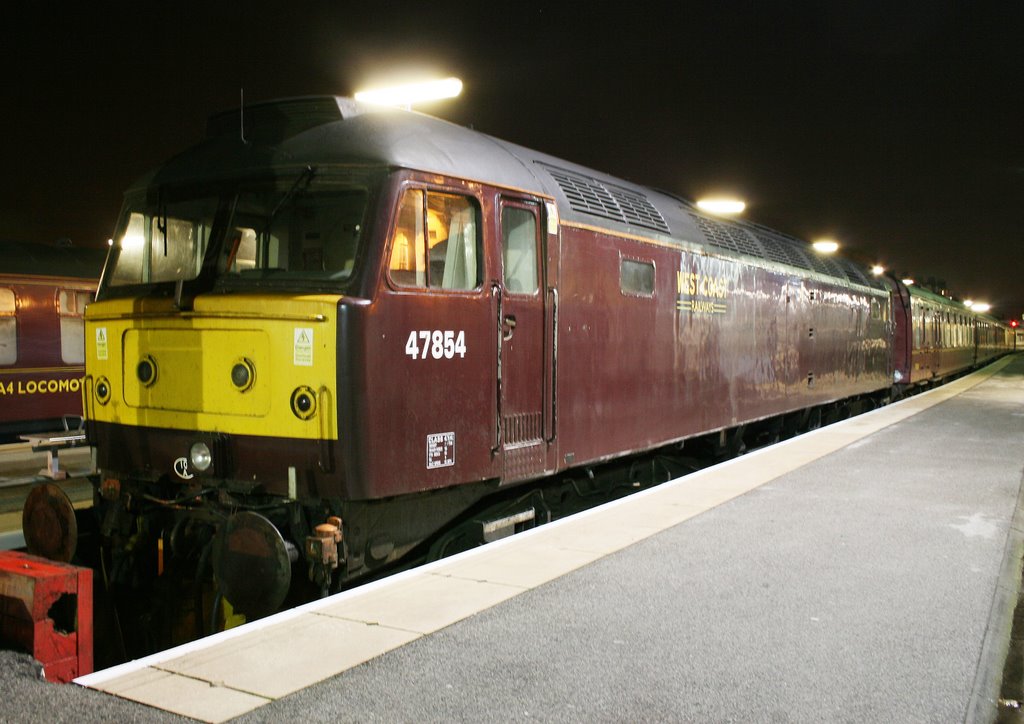 West Coast Railways 47854 at Scarborough Station 7th November 2008