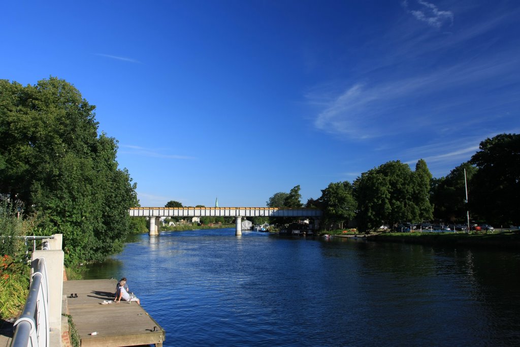 Relaxing By The Thames In Staines
