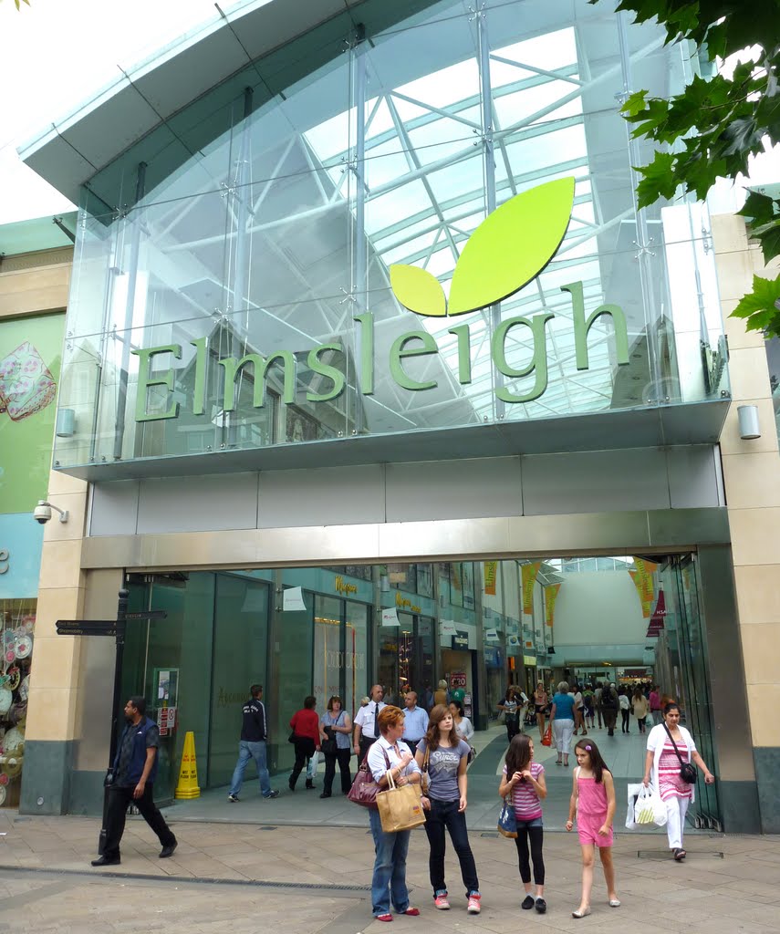 ELMSLEIGH SHOPPING CENTRE STAINES